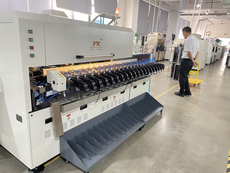 從手工到自動，立式插件機(jī)如何重塑小家電行業(yè)插件工藝